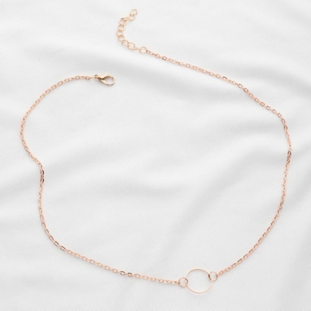 3/$30 💛 Simple Loop Necklace - Picture 2 of 4